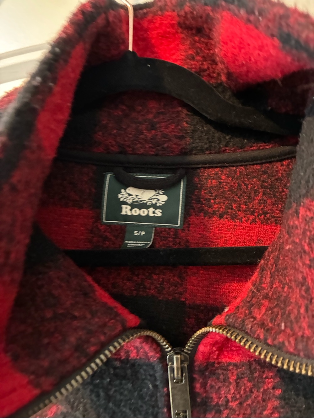 Roots Jacket - Picture 2 of 3